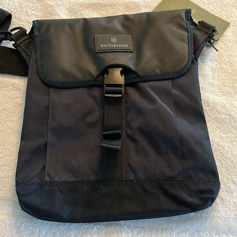 Victorinox digital bag NWT